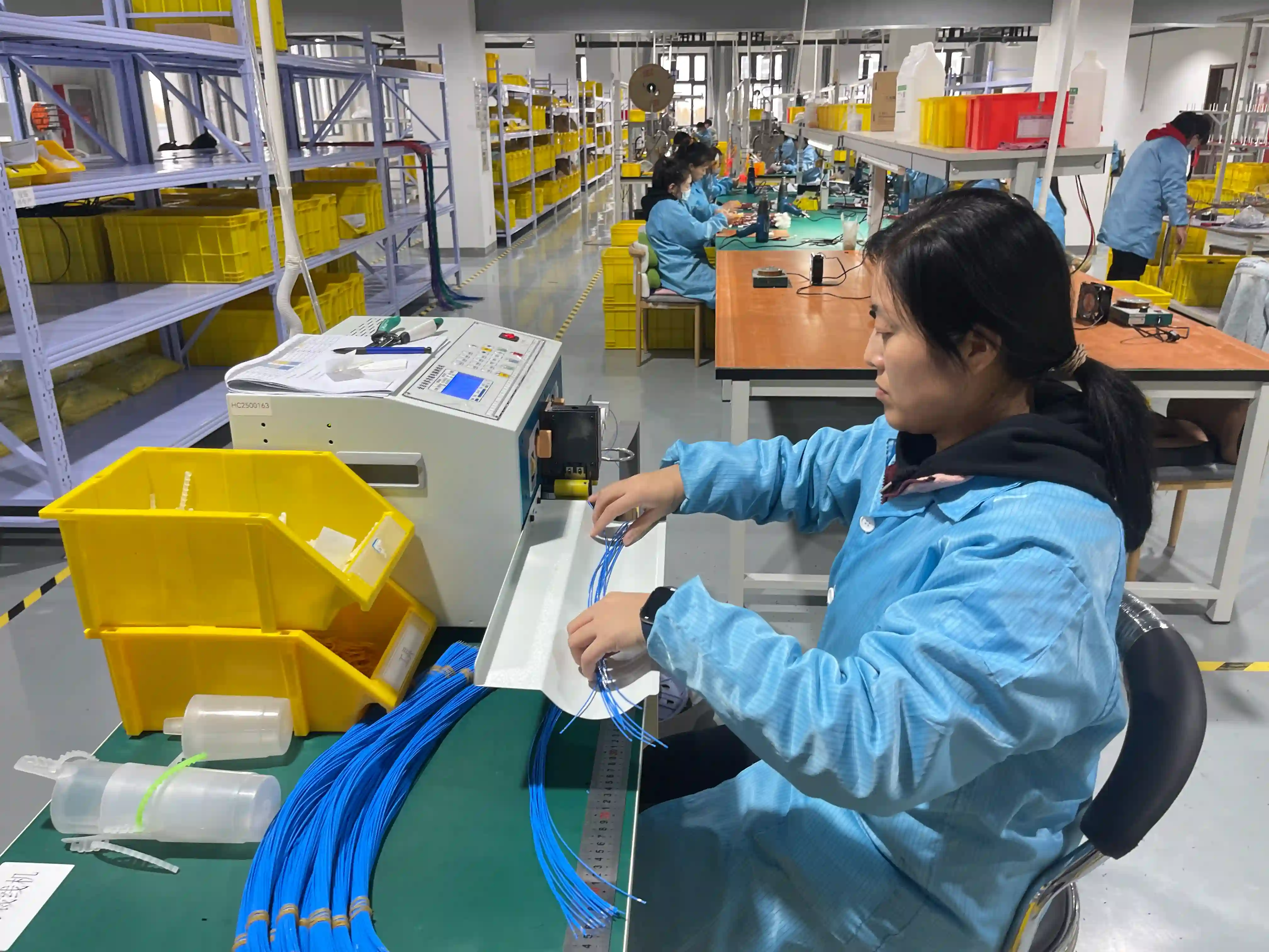 Corte y Pelado de Cables: Tolerancias, Nicks y Control de Proceso